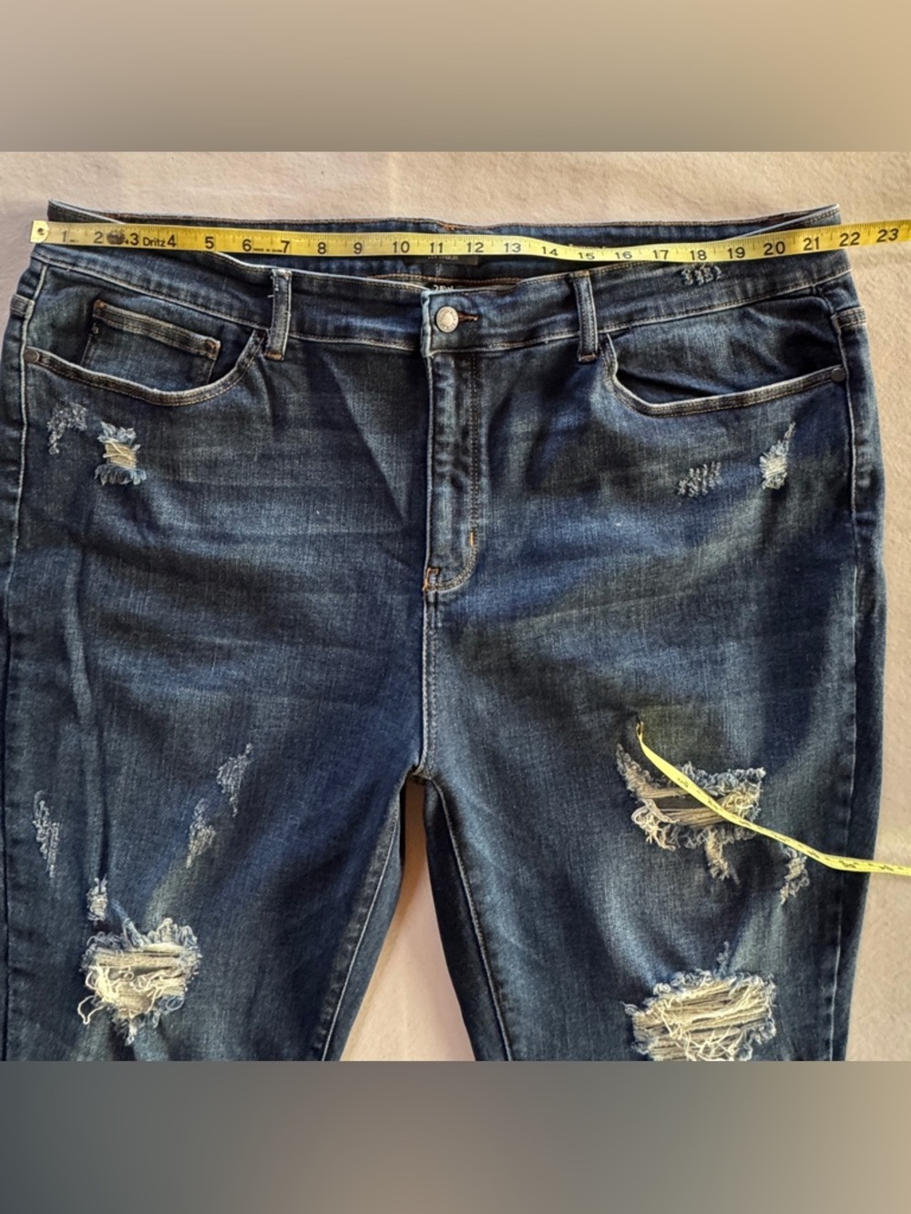 NWOT Judy Blue Distressed Boyfriend Fit Denim Jeans JB82111 (24W) - Picture 6 of 15